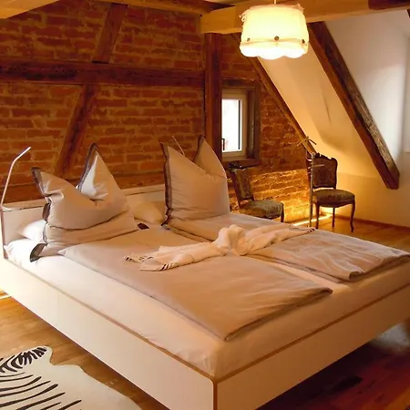 Design Trifft Denkmal